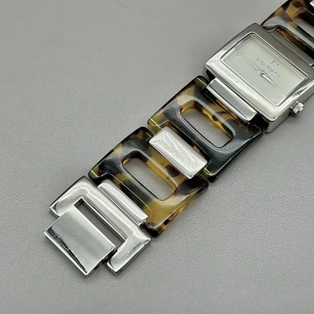 Vera Bradley Womens Watch Tortoise Brown Bracelet Silver Tone White Dial Quartz